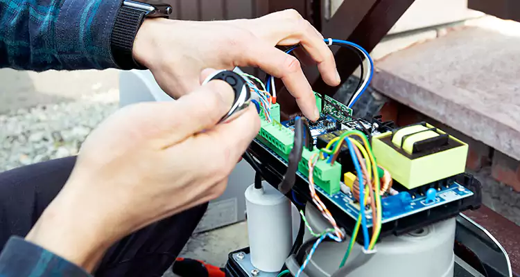 Automatic Driveway Gate Repair in Palm Harbor, FL