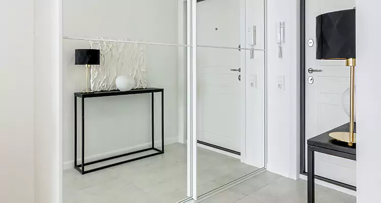 Mirrored Bifold Closet Doors Repair in Palm Harbor, FL