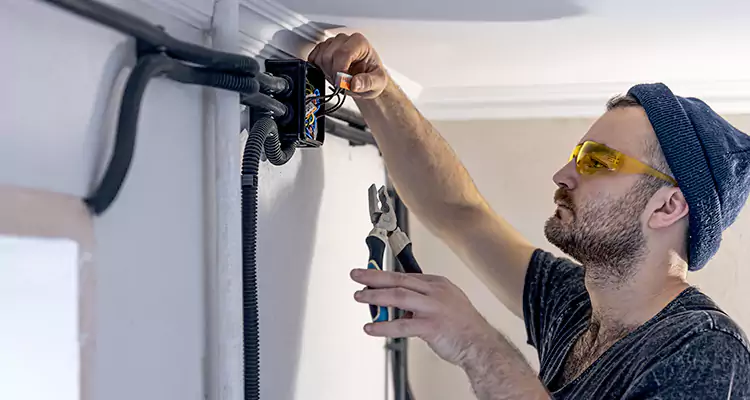 Garage Door Opener Cable Repair in Palm Harbor, FL