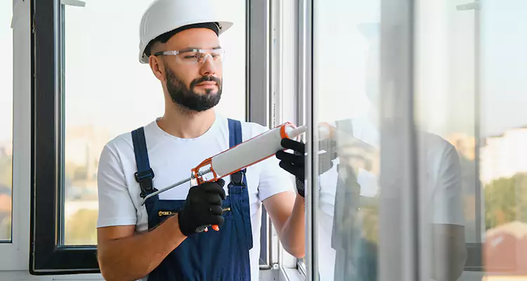 Retractable Screens Repair for Patio in Palm Harbor, FL