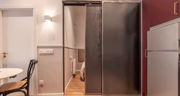 We Fix Closet Sliding Door in Palm Harbor, FL