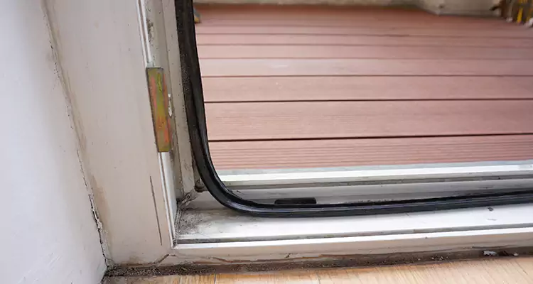 Why Choose Us for Leaking Sliding Glass Door Repair in Palm Harbor, FL?