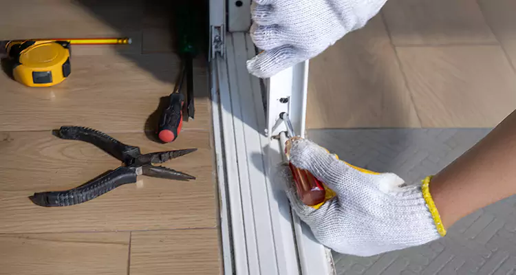 Screen Door Wheel Replacement in Palm Harbor, FL