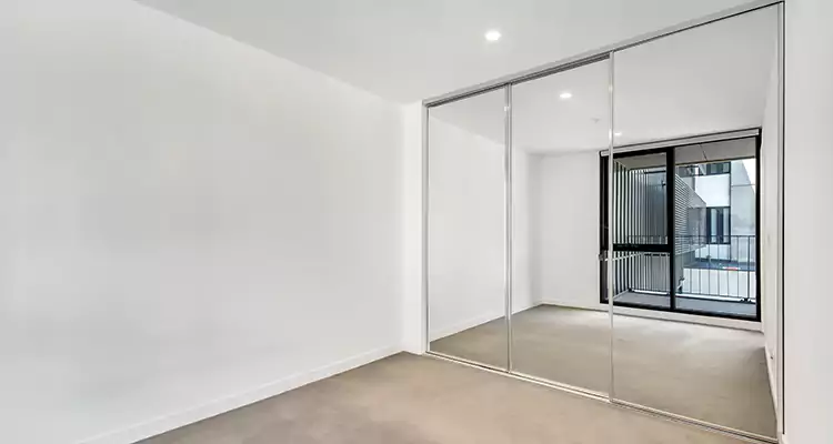 Why Homeowners Choose Us for Sliding Mirror Door Replacement in Palm Harbor, FL